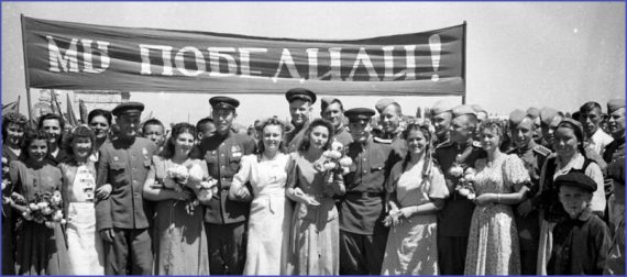 Нет в России семьи такой, где б не памятен был свой герой