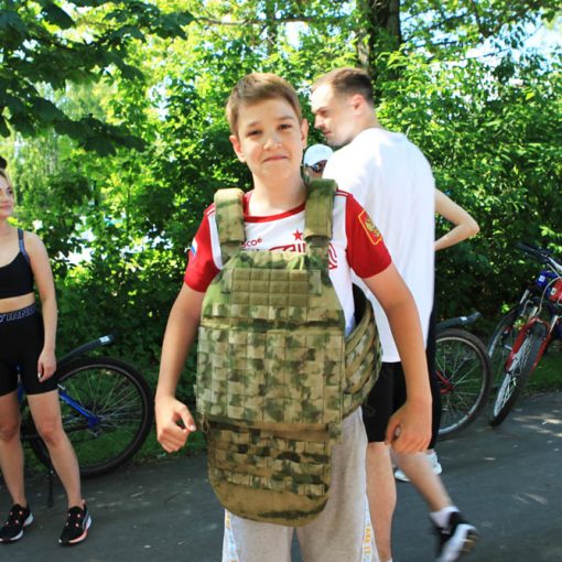 Нотариусы Подмосковья передали для воинов Донбасса бронежилеты и коптеры