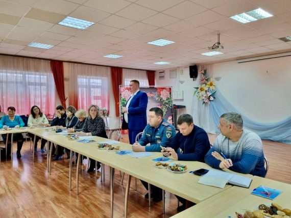 Нотариус Зарайского нотариального округа встретилась с сельскими старостами Луховиц