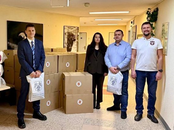 Нотариусы Подмосковья передали помощь для участников СВО, находящихся в ФГБУ «НМИЦ ВМТ им. А.А.Вишневского» Минобороны России