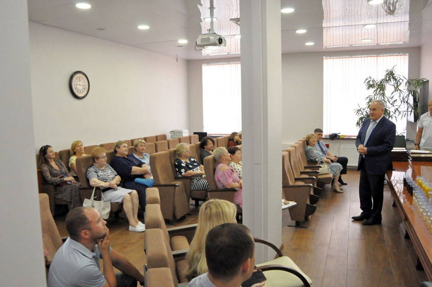 Нотариусам Подмосковья вручили награды Нотариусам Подмосковья вручили награды"