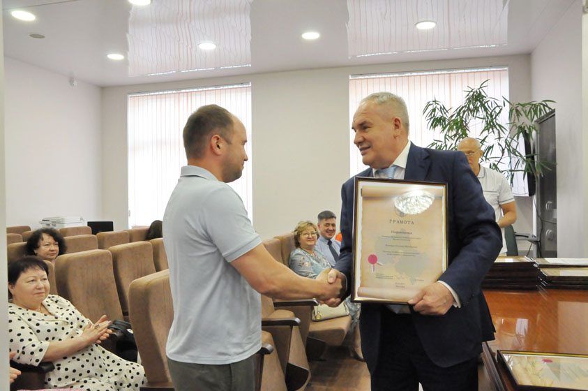 Нотариусам Подмосковья вручили награды Нотариусам Подмосковья вручили награды"