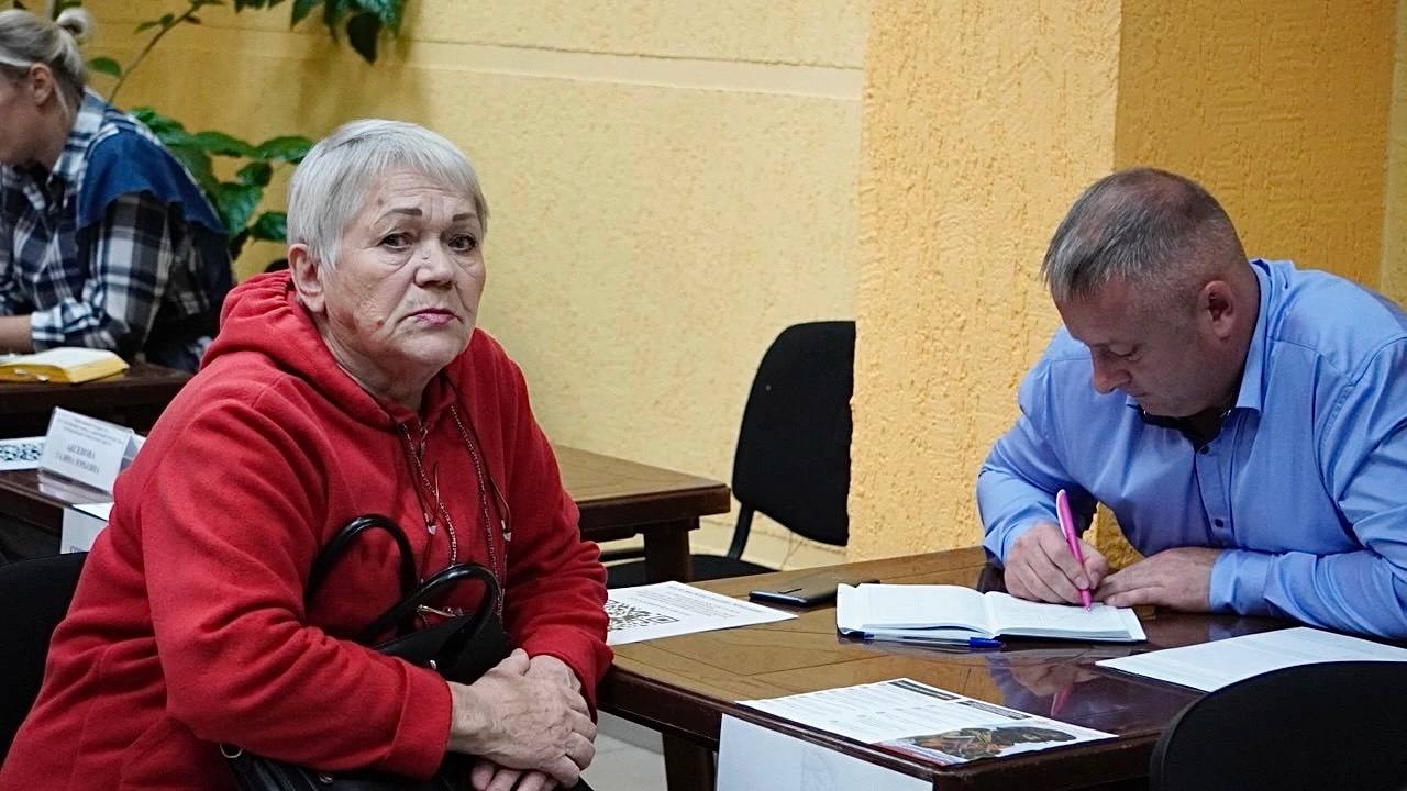Капитанова Мария Владимировна приняла участие во встрече с населением в формате «Выездной администрации» Капитанова Мария Владимировна приняла участие во встрече с населением в формате «Выездной администрации»"