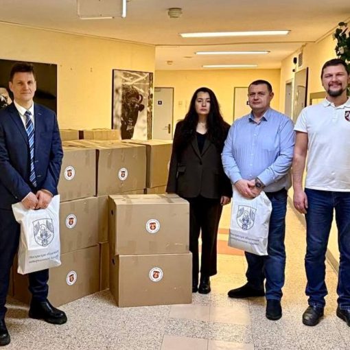 Нотариусы Подмосковья передали помощь для участников СВО, находящихся в ФГБУ «НМИЦ ВМТ им. А.А.Вишневского» Минобороны России